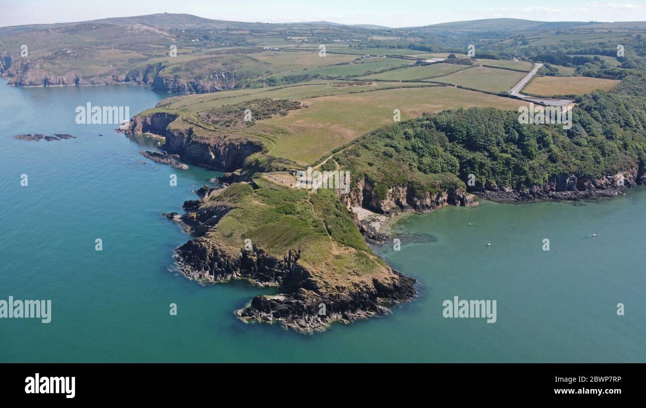 Vue aérienne du fort Fishguard près de la ville inférieure Fishguard, Pembrokeshire Wales UK Banque D'Images