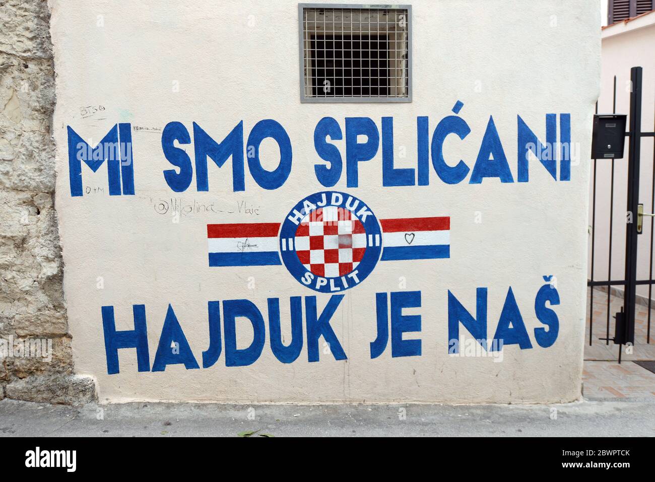Fanion Hajduk Split – Club De Football Croate – Pendant Petit Format