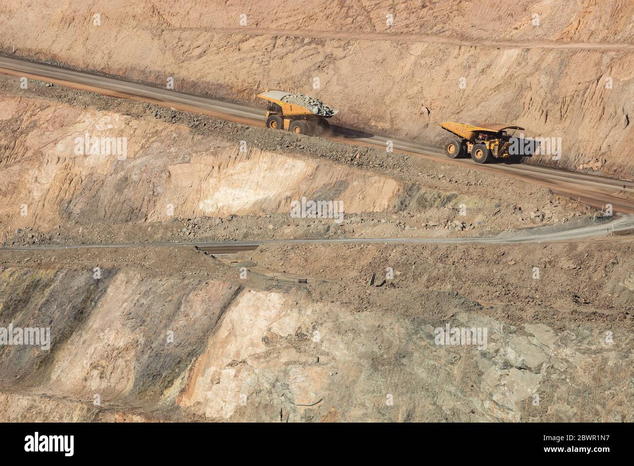 Kalgoorlie Australie occidentale 14 novembre 2019 : camions travaillant dans le Super Pit, une mine d'or de Kalgoorlie, Australie occidentale Banque D'Images