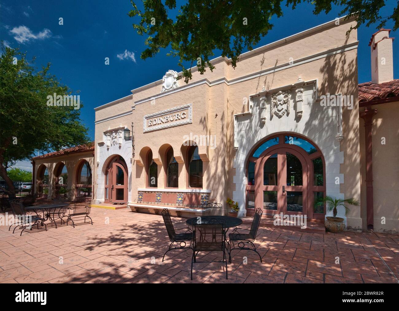 Southern Pacific Depot (1927), maintenant Chambre de commerce, style colonial espagnol de renouveau, Edinburg, Rio Grande Valley, Texas, États-Unis Banque D'Images
