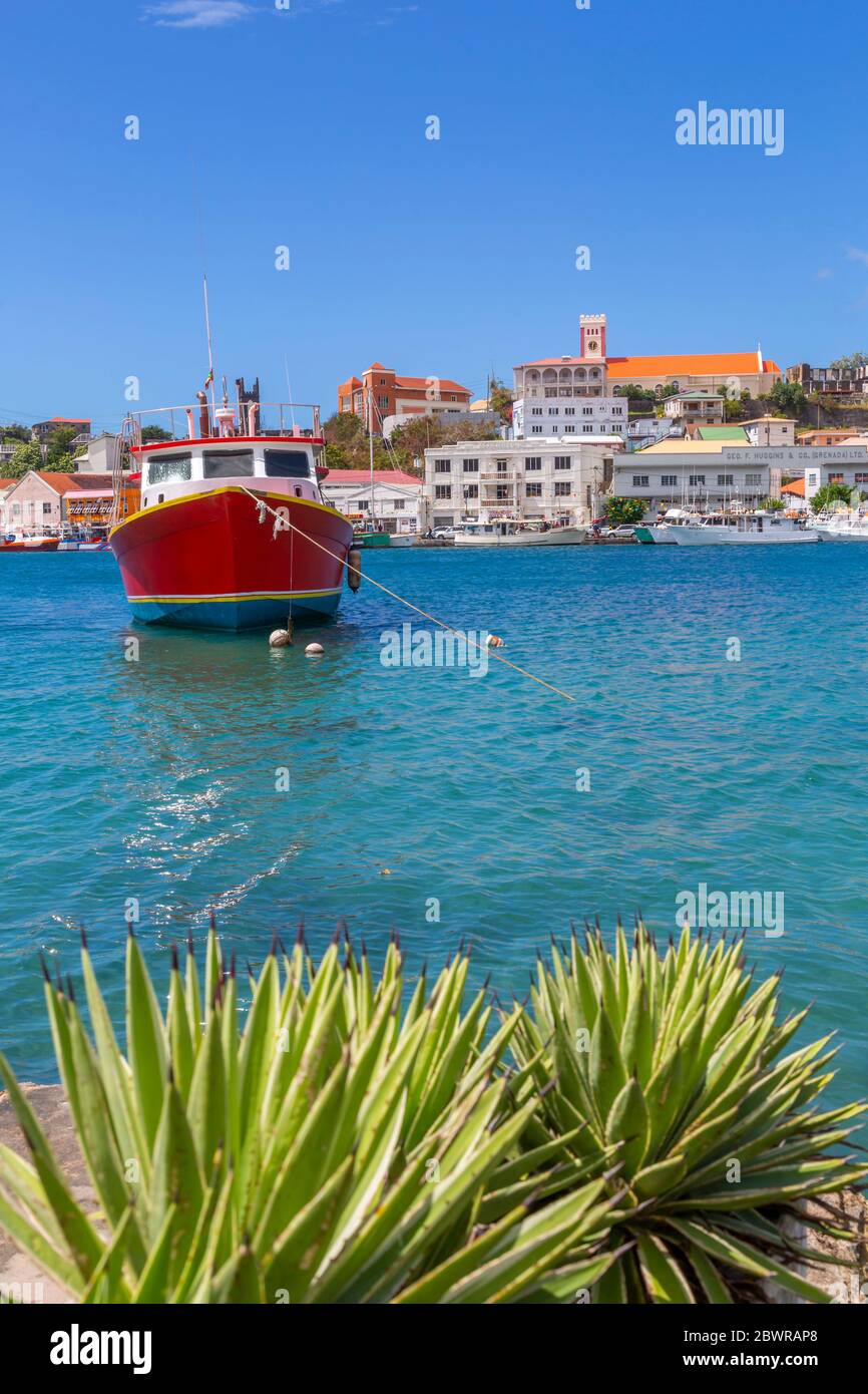 Vue sur la Carnarge de St George, Grenade, les îles du vent, les Antilles, les Caraïbes, l'Amérique centrale Banque D'Images