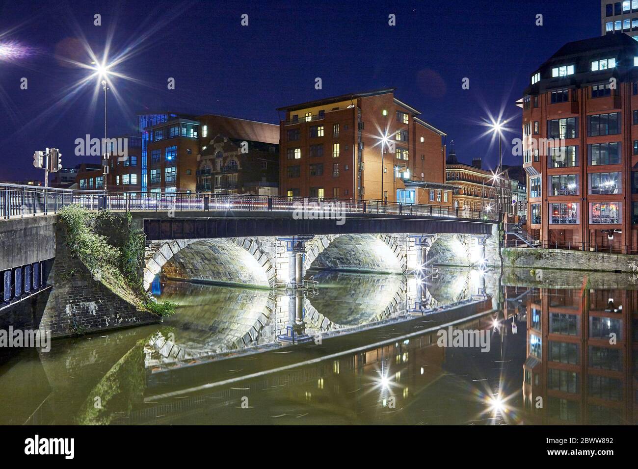 Bristol Bridge de nuit à Bristol, Angleterre, Royaume-Uni Banque D'Images