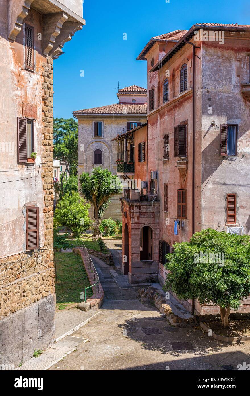 Le pittoresque quartier de Garbatella à Rome, le matin ensoleillé, en Italie. Banque D'Images