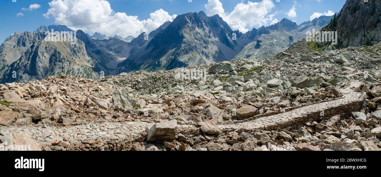 route militaire de montagne Banque D'Images