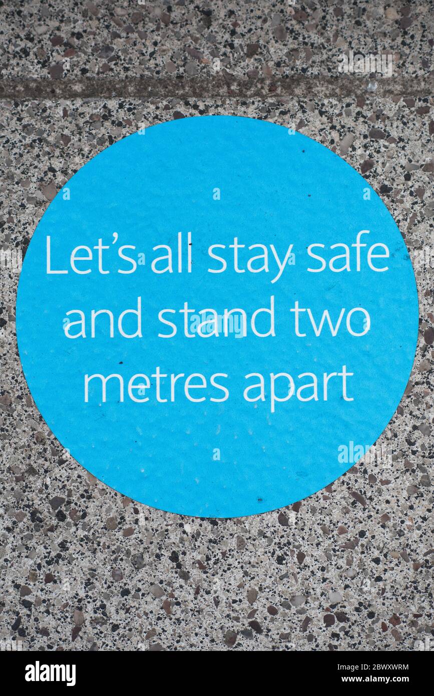 Mesures de distanciation sociale en place pendant la pandémie du coronavirus. Royaume-Uni, mai 2020. Banque D'Images