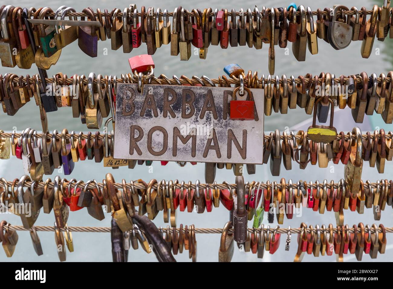 L’amour verrouille des cadenas au Butchers Bridge de Ljubljana, Slovénie Banque D'Images