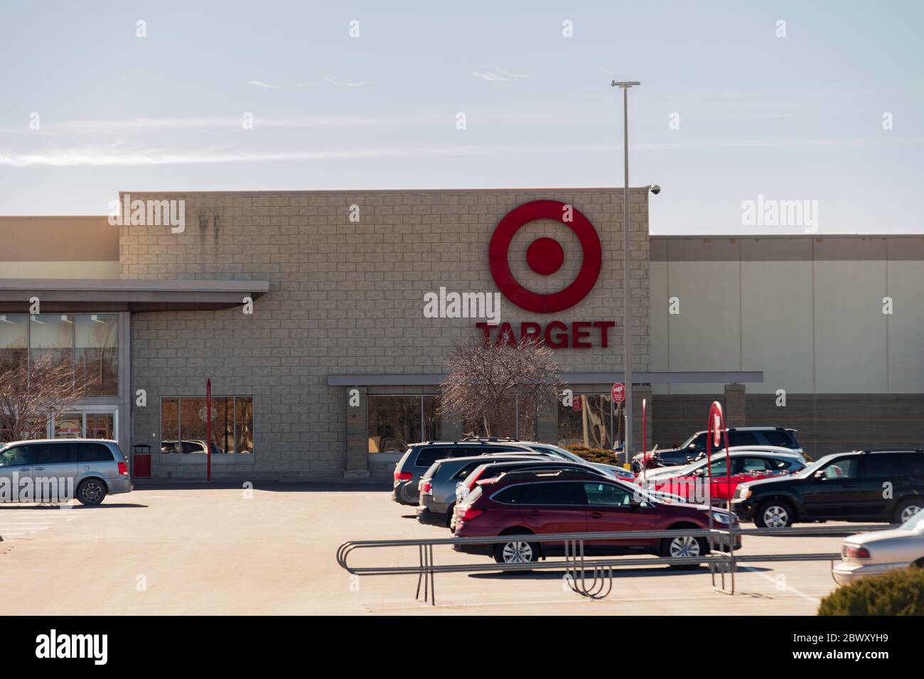 Extérieur du magasin Target et du stationnement ou du parking à Wichita, Kansas, États-Unis. Banque D'Images