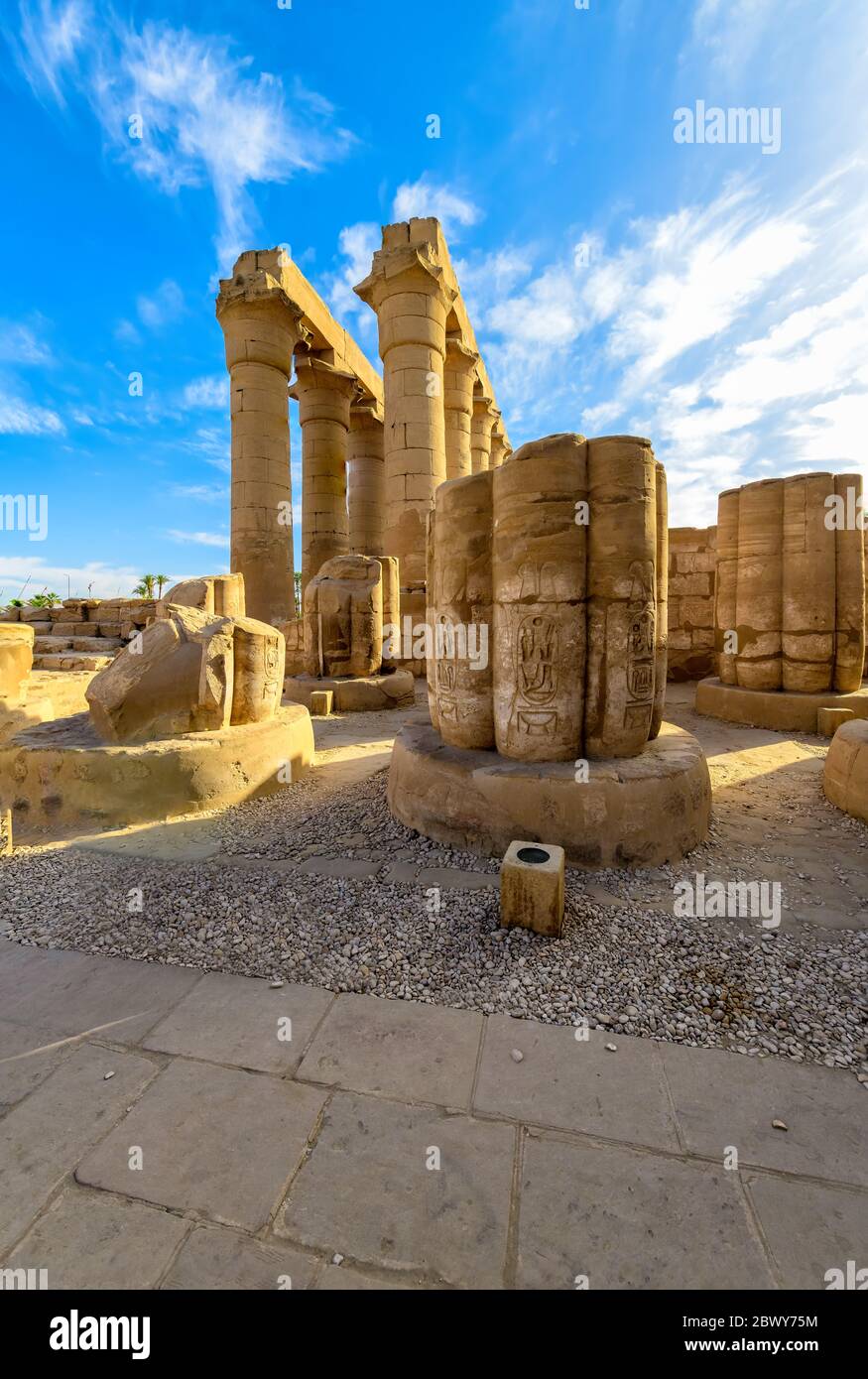 La Colonnade d'Amenhotep II dans le Temple de Louxor Banque D'Images