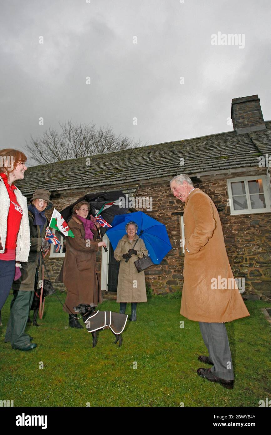 Le Prince Charles le Prince de Galles visite la chapelle de Maesyronnen, qui se trouve à un kilomètre et demi au nord de Glasbury-on-Wye, Powys, pays de Galles, le 31 janvier 2014. Prot Banque D'Images