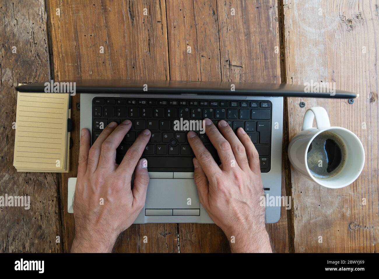 Bureau à domicile pendant la quarantaine du coronavirus Banque D'Images