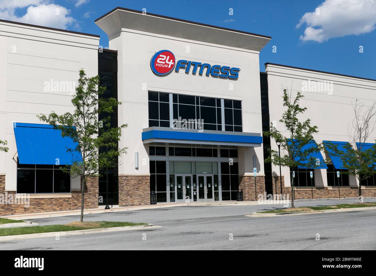 Un logo à l'extérieur d'un centre de fitness 24 heures à Lanham, Maryland, le 30 mai 2020. Banque D'Images