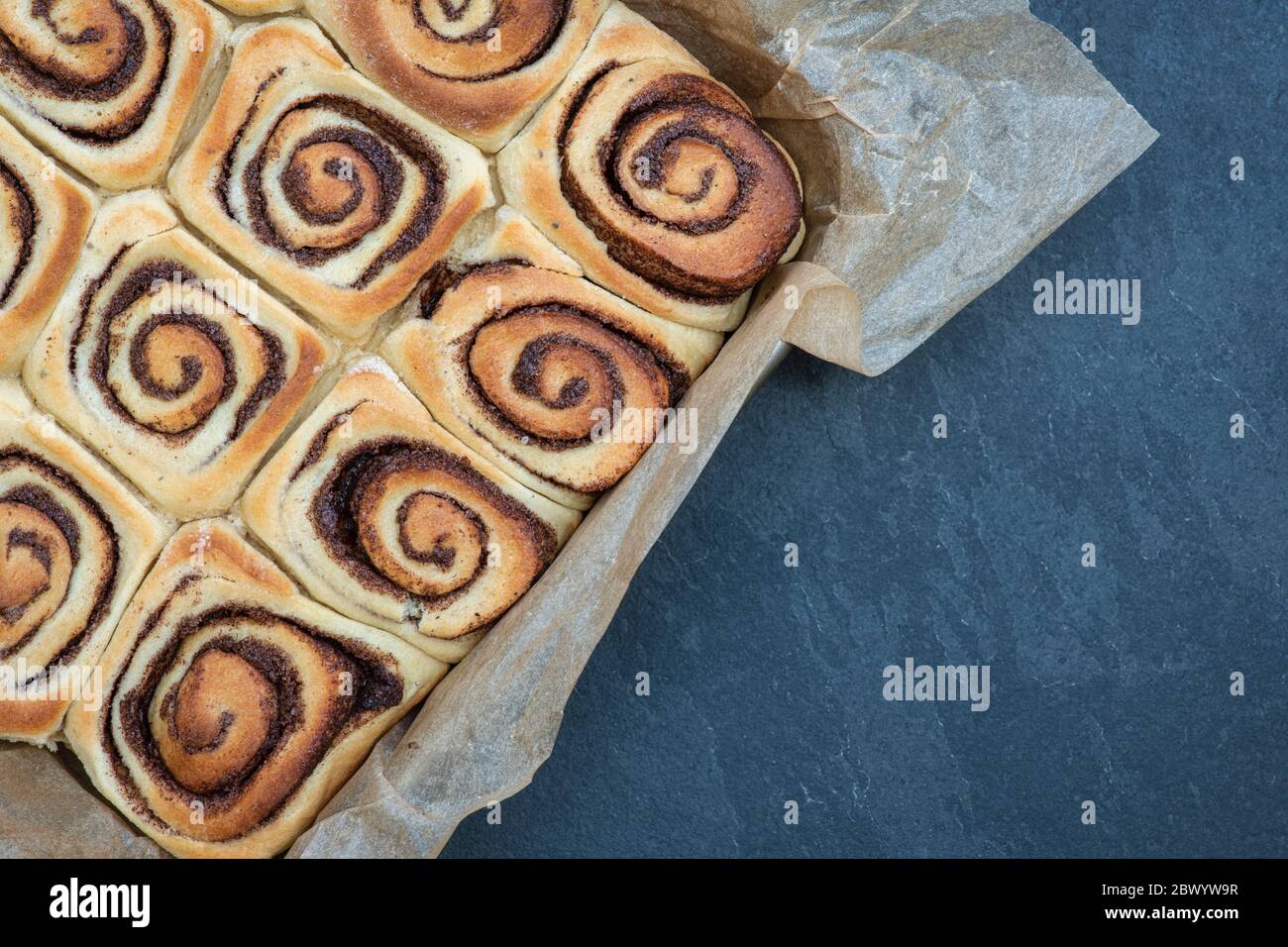 Petits pains à la cannelle faits maison Banque D'Images