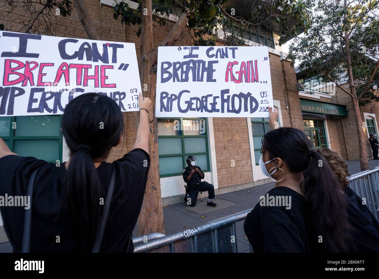 Manifestations pacifiques à San Francisco en réponse au meurtre de George Floyd et d'autres personnes en détention Banque D'Images