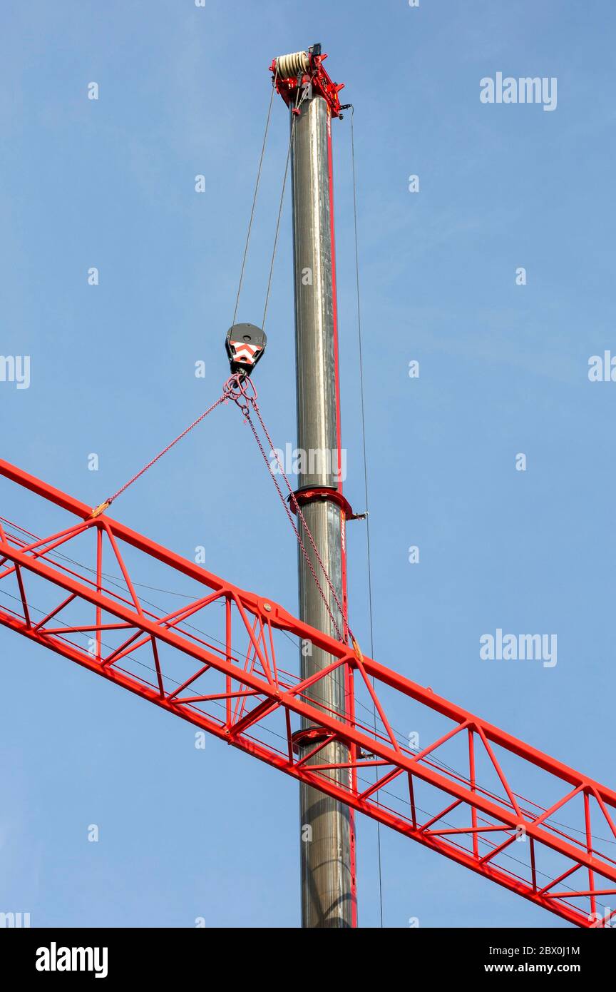 Meersburg, Allemagne. 03ème juin 2020. Démontage de la grue à tour au port de Meersburg-Constance. Meersburg, 03.06.2020 | usage dans le monde crédit : dpa/Alay Live News Banque D'Images