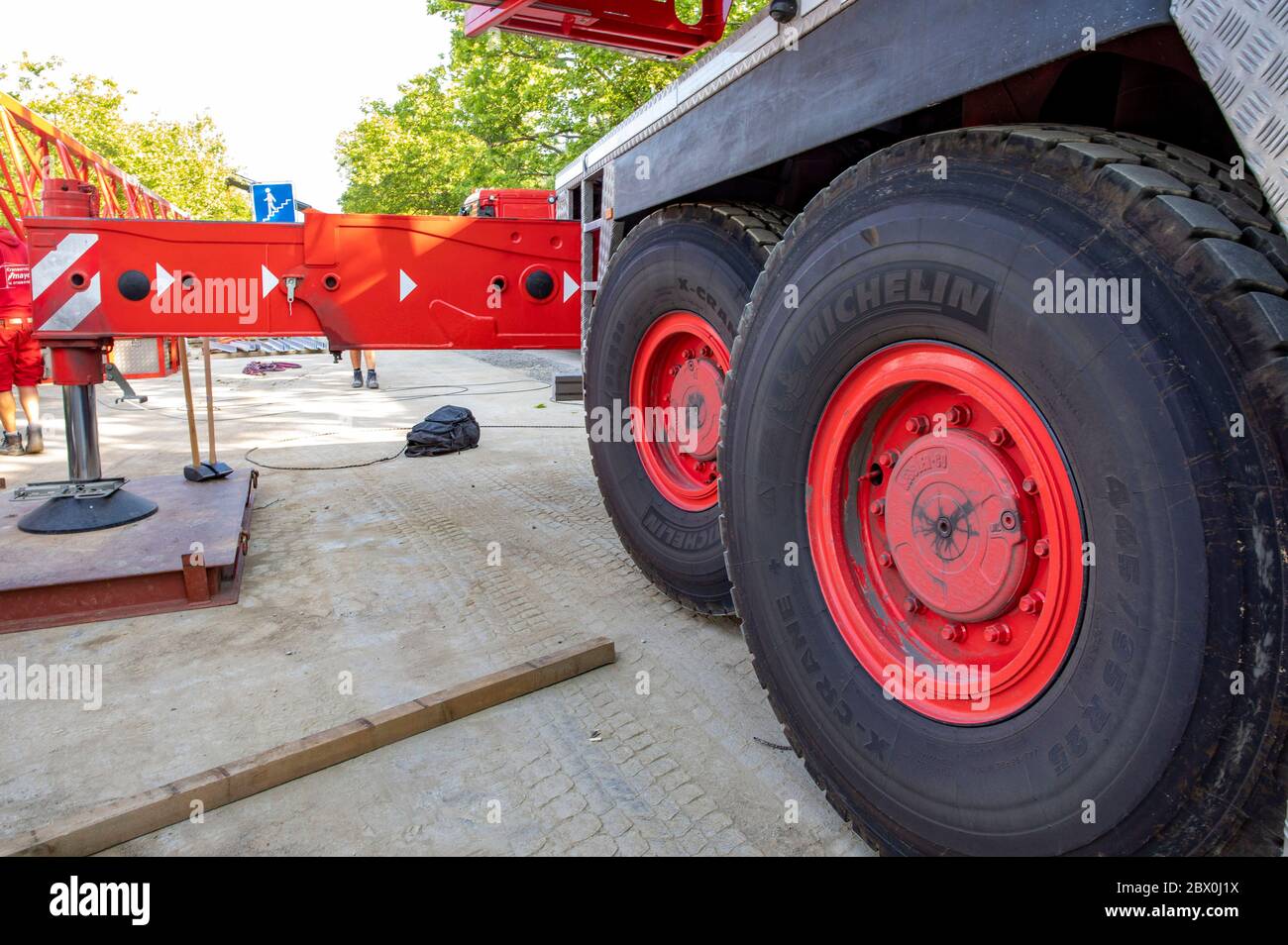 Meersburg, Allemagne. 03ème juin 2020. Démontage de la grue à tour au port de Meersburg-Constance. Meersburg, 03.06.2020 | usage dans le monde crédit : dpa/Alay Live News Banque D'Images