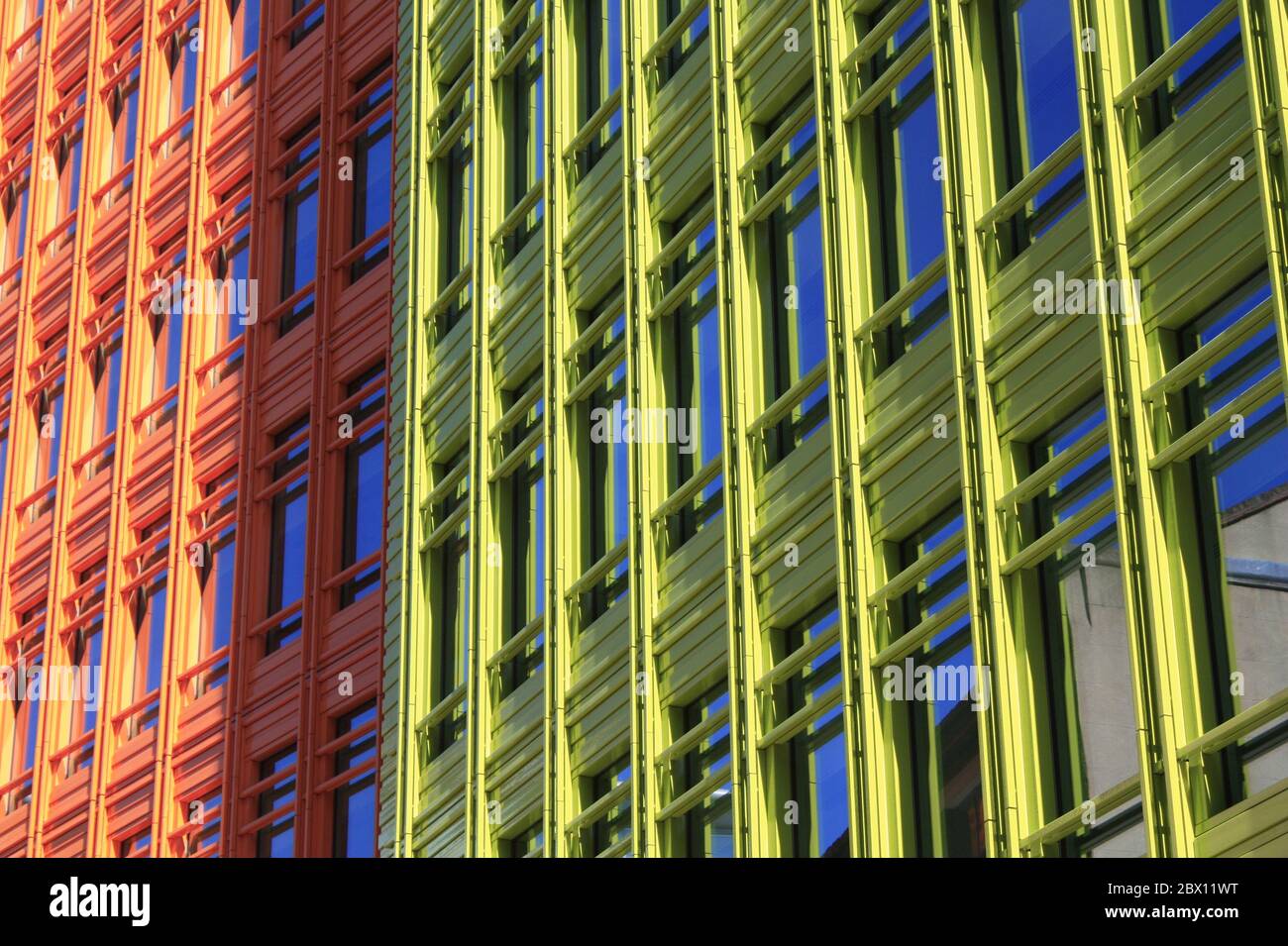 Bureaux colorés dans le centre de Londres, Royaume-Uni Banque D'Images