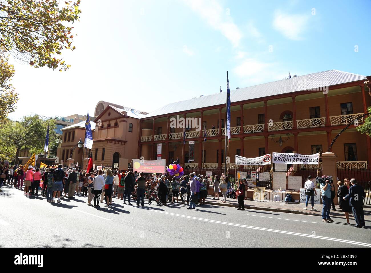 Les manifestants ont défilé de Hyde Park à NSW Parliament House pour obtenir justice pour trois enfants aborigènes, Colleen Walker-Craig, Evelyn Greenup et Clint Banque D'Images