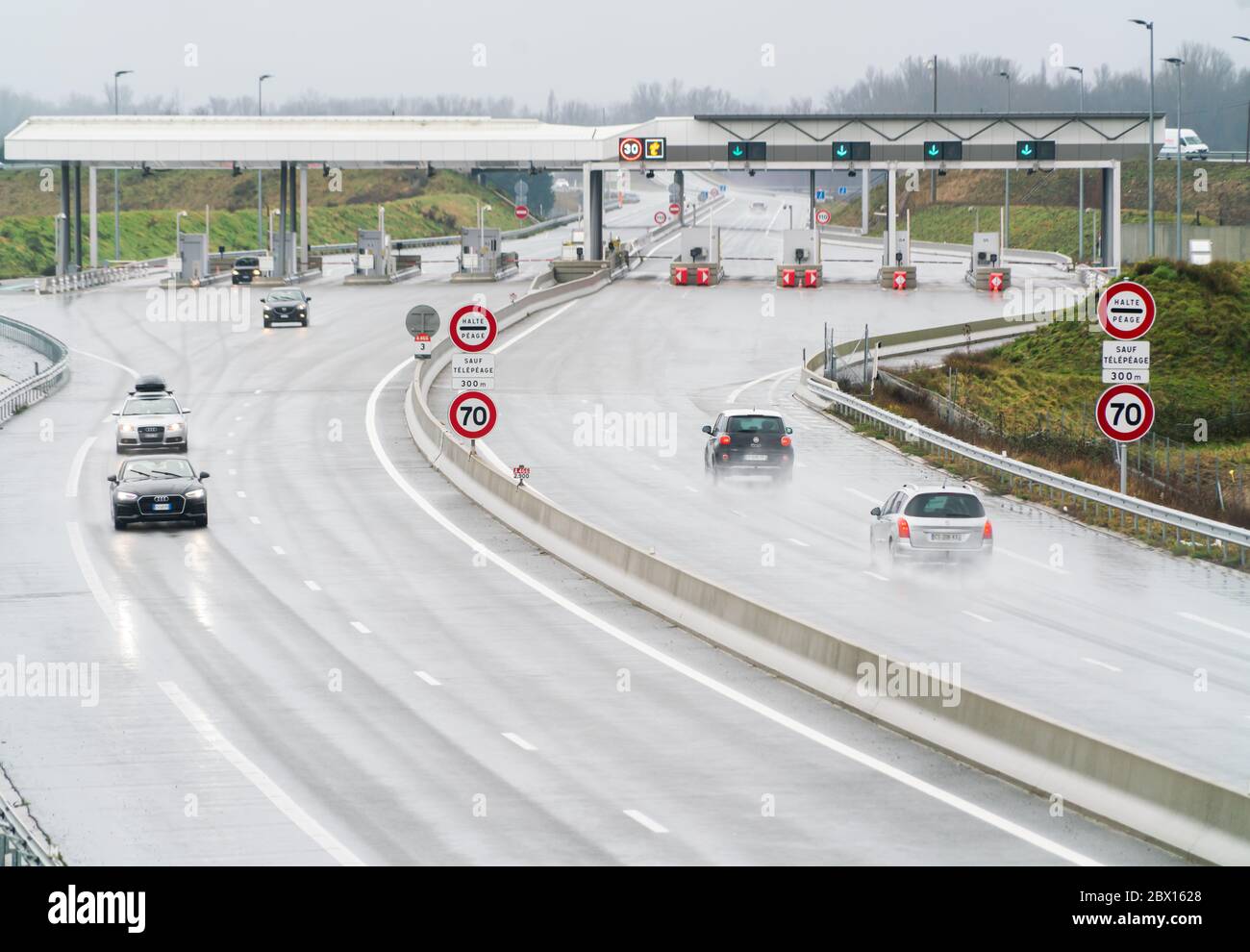 Quincieux, France 4 janvier 2020 - Gare de (péage de) Quincieux sur l'autoroute A466 vers la route du soleil (chemin vers le soleil) au centre de Banque D'Images