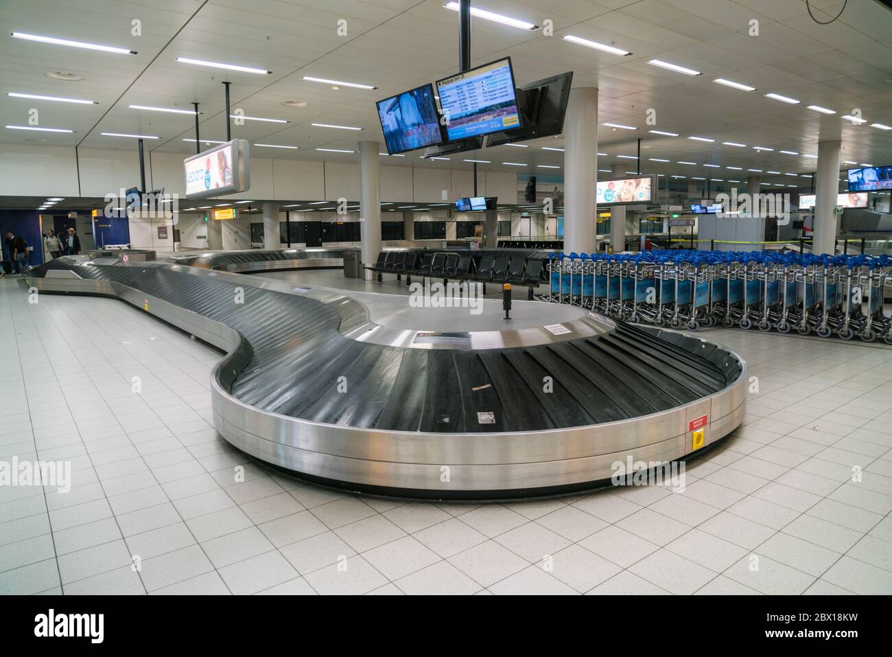 Schiphol, pays-Bas 20 mai 2017 : carrousel à bagages vide à l'aéroport de Schiphol Banque D'Images