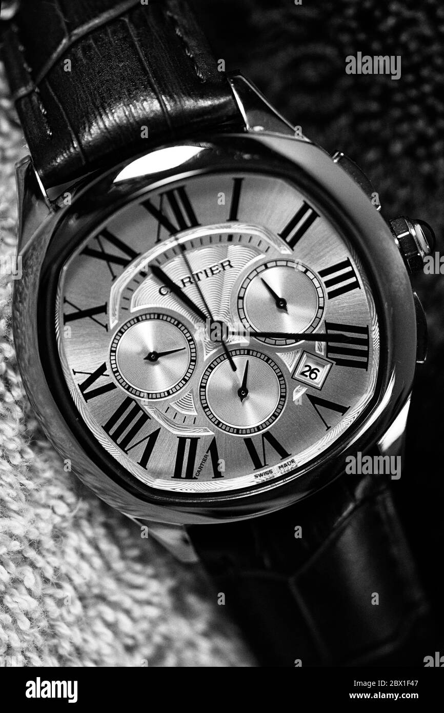 Cartier Drive de Cartier Chrono Golden Steel cadran de montre pour hommes Banque D'Images