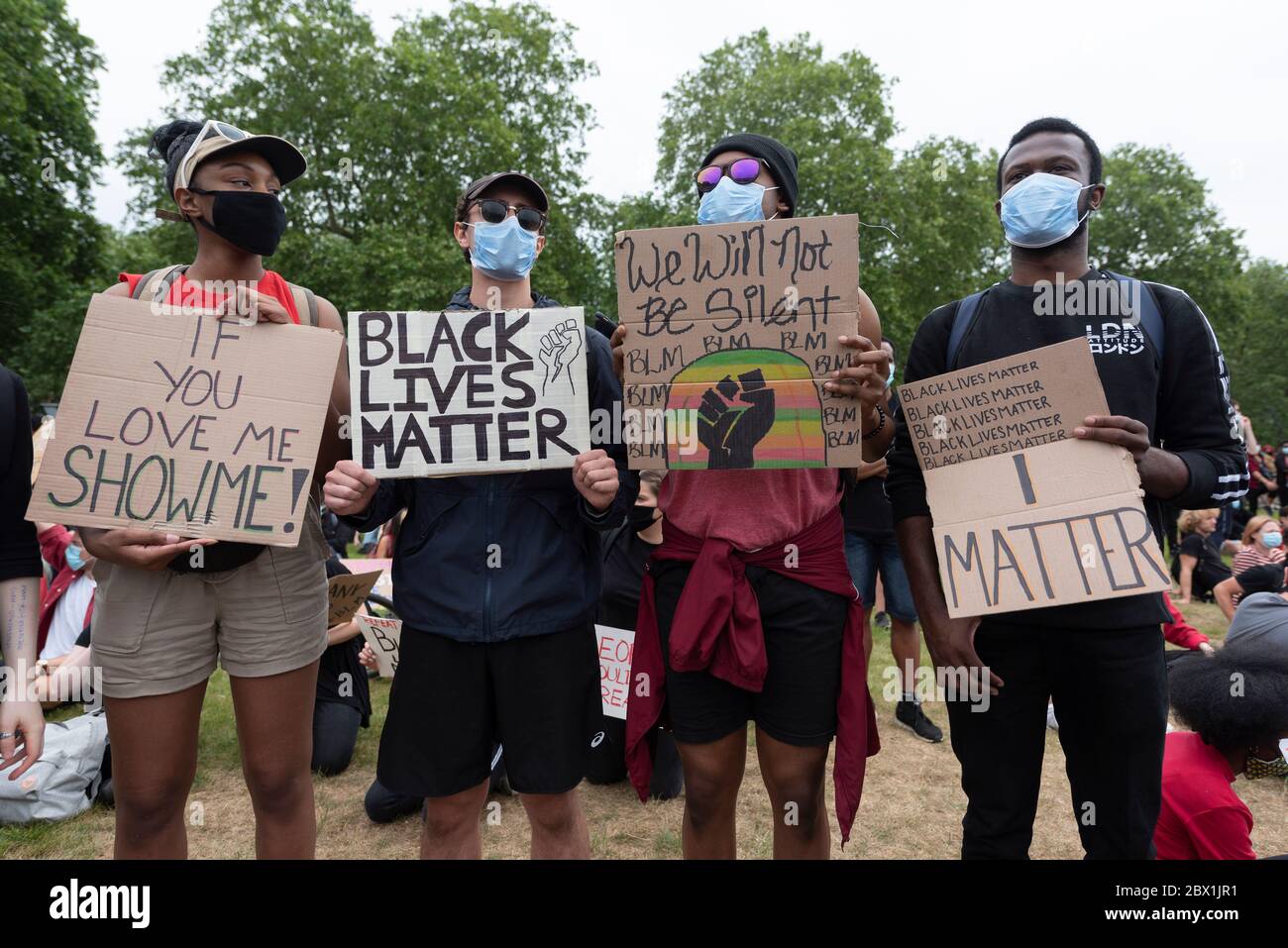 Les Black Lives comptent des manifestations à Londres, au Royaume-Uni. 03 juin 2020. Les manifestants participent à une manifestation organisée par le groupe Black Lives Matter à Hyde Park pour l'américain George Floyd qui est mort alors qu'il était arrêté par la police américaine Derek Chauvin. Sa mort a provoqué des troubles civils dans certaines villes américaines. Banque D'Images