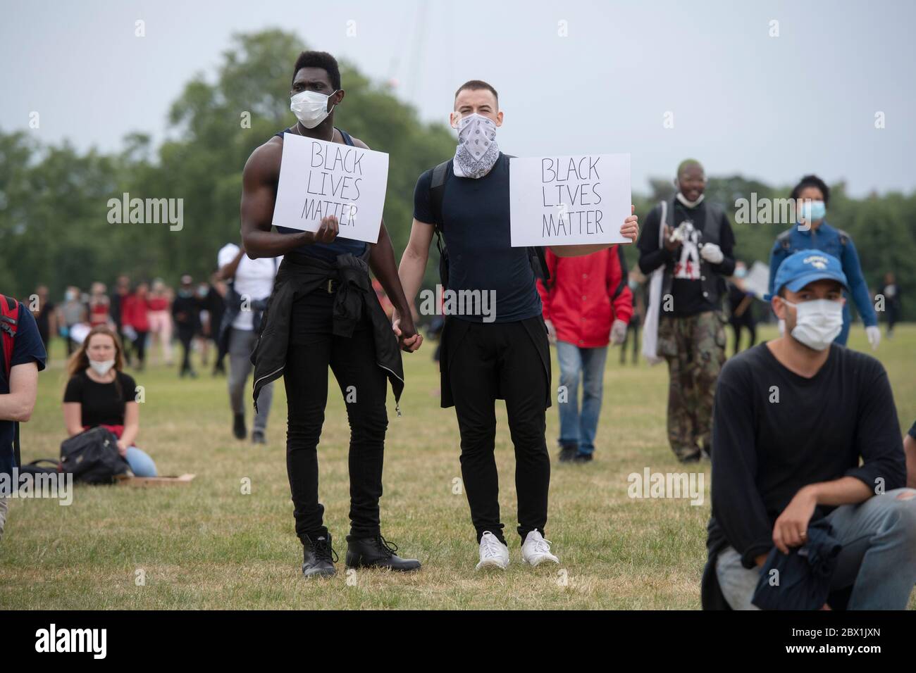 Les Black Lives comptent des manifestations à Londres, au Royaume-Uni. 03 juin 2020. Les manifestants participent à une manifestation organisée par le groupe Black Lives Matter à Hyde Park pour l'américain George Floyd qui est mort alors qu'il était arrêté par la police américaine Derek Chauvin. Sa mort a provoqué des troubles civils dans certaines villes américaines. Banque D'Images
