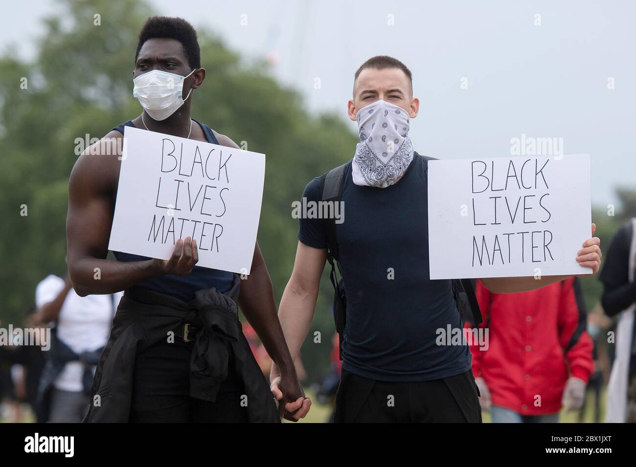Les Black Lives comptent des manifestations à Londres, au Royaume-Uni. 03 juin 2020. Les manifestants participent à une manifestation organisée par le groupe Black Lives Matter à Hyde Park pour l'américain George Floyd qui est mort alors qu'il était arrêté par la police américaine Derek Chauvin. Sa mort a provoqué des troubles civils dans certaines villes américaines. Banque D'Images