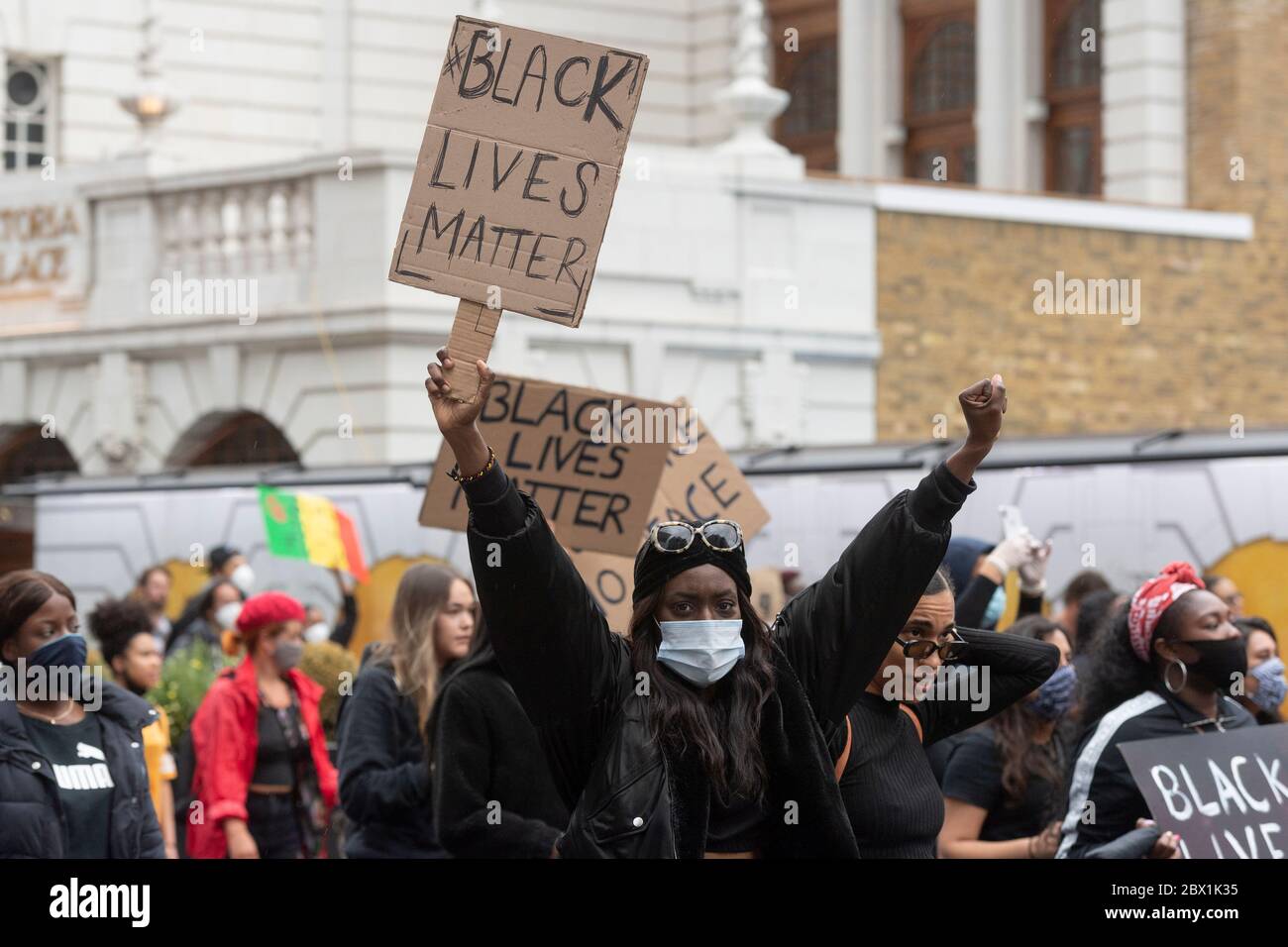 Les Black Lives comptent des manifestations à Londres, au Royaume-Uni. 03 juin 2020. Les manifestants participent à une manifestation organisée par le groupe Black Lives Matter à Hyde Park pour l'américain George Floyd qui est mort alors qu'il était arrêté par la police américaine Derek Chauvin. Sa mort a provoqué des troubles civils dans certaines villes américaines. Banque D'Images