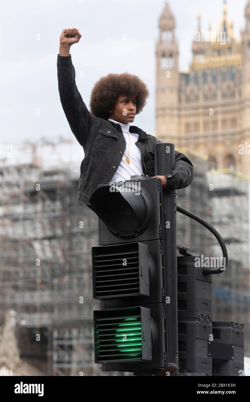 Les Black Lives comptent des manifestations à Londres, au Royaume-Uni. 03 juin 2020. Les manifestants participent à une manifestation organisée par le groupe Black Lives Matter à Hyde Park pour l'américain George Floyd qui est mort alors qu'il était arrêté par la police américaine Derek Chauvin. Sa mort a provoqué des troubles civils dans certaines villes américaines. Banque D'Images