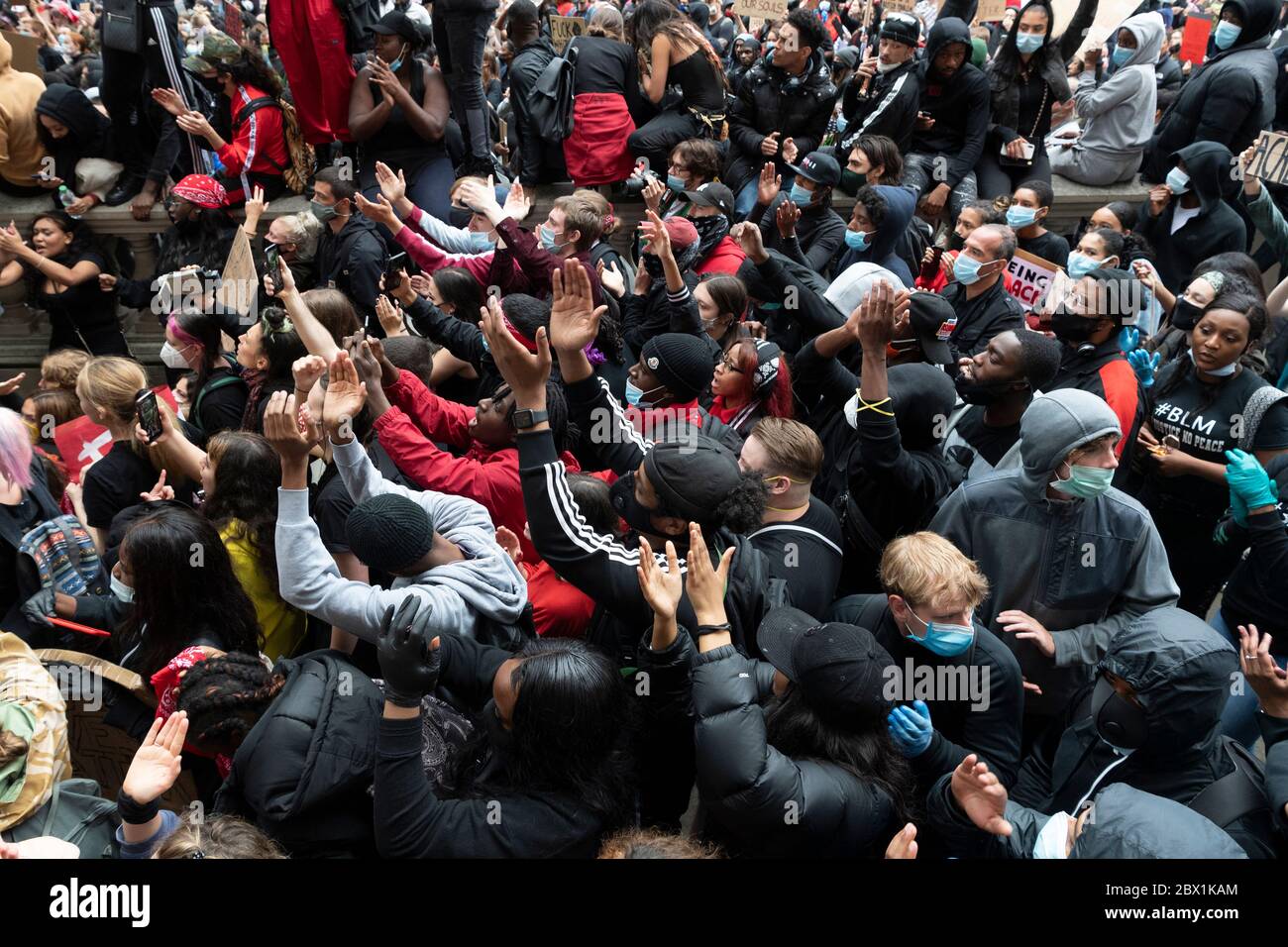 Les Black Lives comptent des manifestations à Londres, au Royaume-Uni. 03 juin 2020. Les manifestants participent à une manifestation organisée par le groupe Black Lives Matter à Hyde Park pour l'américain George Floyd qui est mort alors qu'il était arrêté par la police américaine Derek Chauvin. Sa mort a provoqué des troubles civils dans certaines villes américaines. Banque D'Images