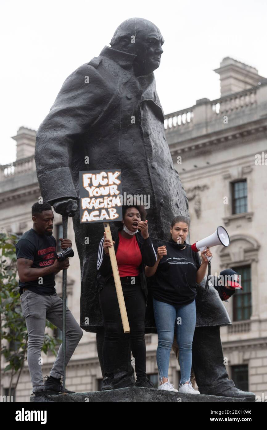 Les Black Lives comptent des manifestations à Londres, au Royaume-Uni. 03 juin 2020. Les manifestants participent à une manifestation organisée par le groupe Black Lives Matter à Hyde Park pour l'américain George Floyd qui est mort alors qu'il était arrêté par la police américaine Derek Chauvin. Sa mort a provoqué des troubles civils dans certaines villes américaines. Banque D'Images