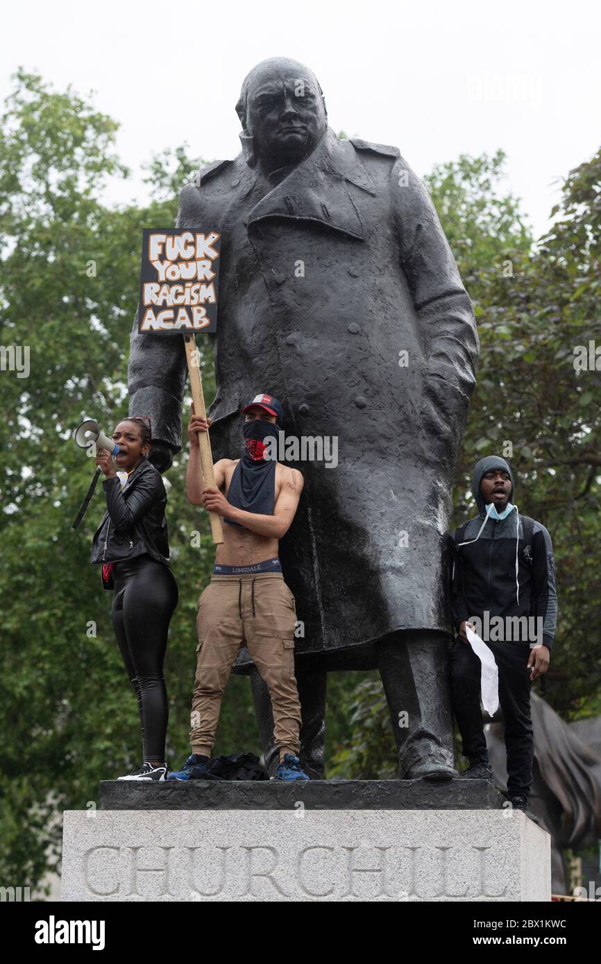 Les Black Lives comptent des manifestations à Londres, au Royaume-Uni. 03 juin 2020. Les manifestants participent à une manifestation organisée par le groupe Black Lives Matter à Hyde Park pour l'américain George Floyd qui est mort alors qu'il était arrêté par la police américaine Derek Chauvin. Sa mort a provoqué des troubles civils dans certaines villes américaines. Banque D'Images