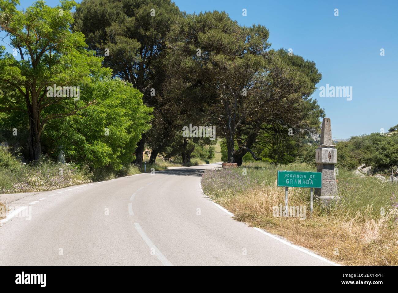 Route, entrée province de Grenade, frontière Malaga Grenade, Andalousie, Espagne. Banque D'Images