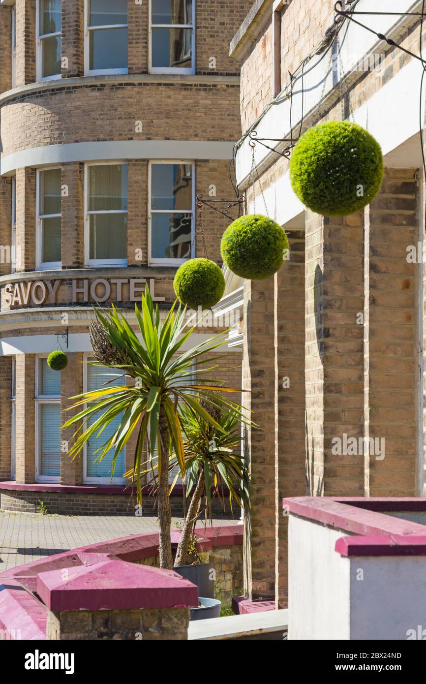 Savoy Hotel, qui fait partie de Specialist Leisure Group Limited, à West Hill Road, Bournemouth, Dorset UK en mai - rénové à l'été 2022 du NICI Banque D'Images