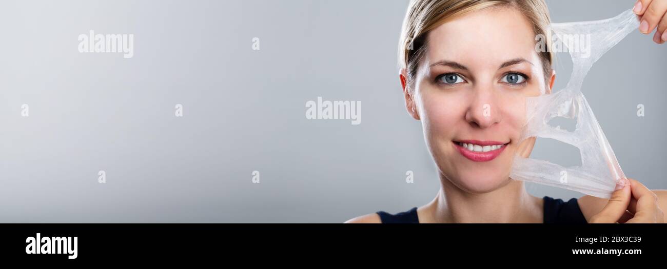 Soin chimique de peeling facial. Rajeunissement de la peau Banque D'Images