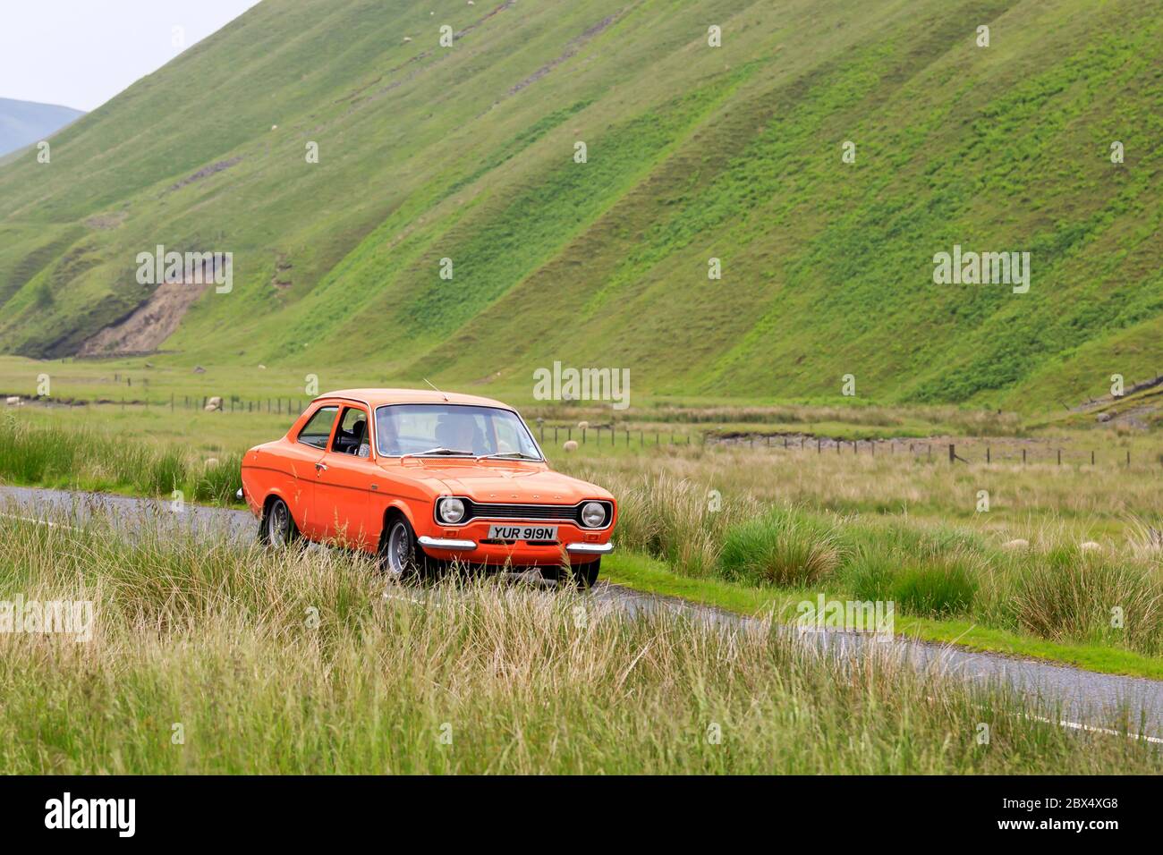 MOFFAT, ÉCOSSE - 29 JUIN 2019: 1974 Ford Escort MK1 RS2000car dans un rallye automobile classique en route vers la ville de Moffat, Dumfries et Galloway Banque D'Images