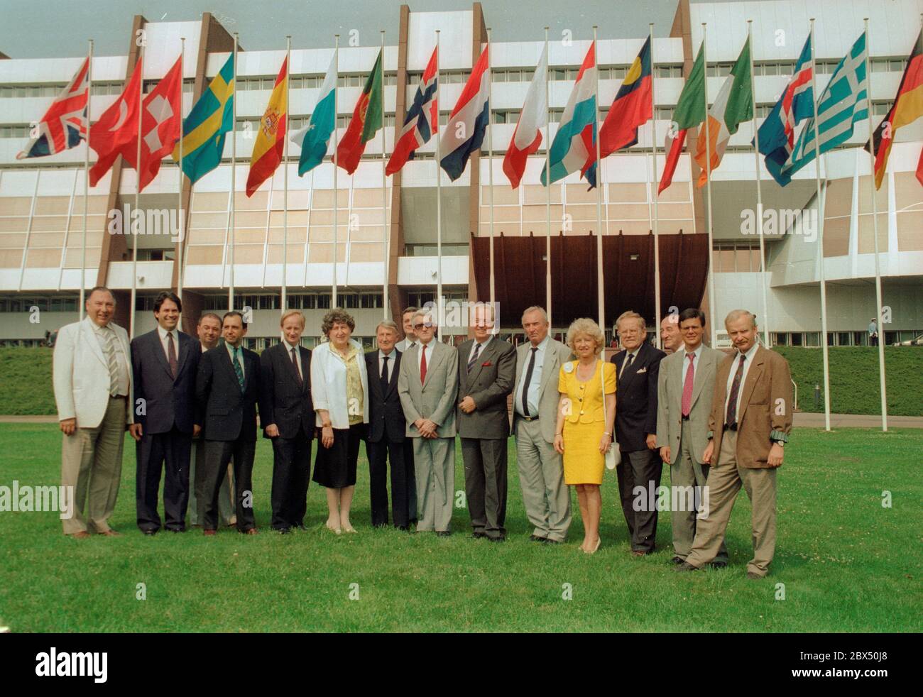 Europe / Parlement / 1989 ouverture du nouveau Parlement, la droite se déplace dans : Jean-Marie le Pen et Schoenhuber, Allemagne, et les droits des autres pays // symboles / [traduction automatique] Banque D'Images