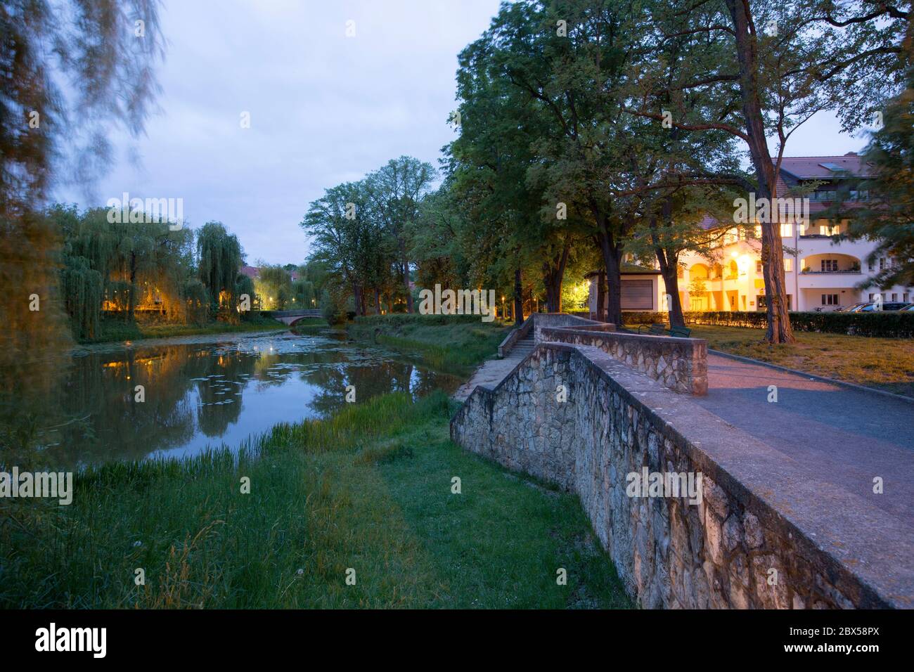 Berlin, Allemagne. 12 mai 2020. Le domaine de Lindenhof est situé à l'extrême sud du quartier berlinois de Schöneberg et a été construit dans les années 1920. Credit: Georg Wenzel/dpa-Zentralbild/ZB/dpa/Alay Live News Banque D'Images