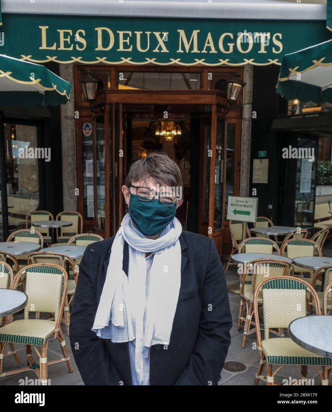 CATHERINE MATHIVAT, DIRECTRICE GÉNÉRALE BRASSERIE LES DEUX MAGOTS À PARIS Banque D'Images