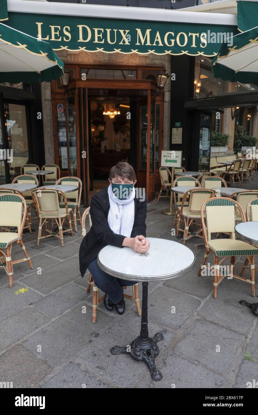 CATHERINE MATHIVAT, DIRECTRICE GÉNÉRALE BRASSERIE LES DEUX MAGOTS À PARIS Banque D'Images