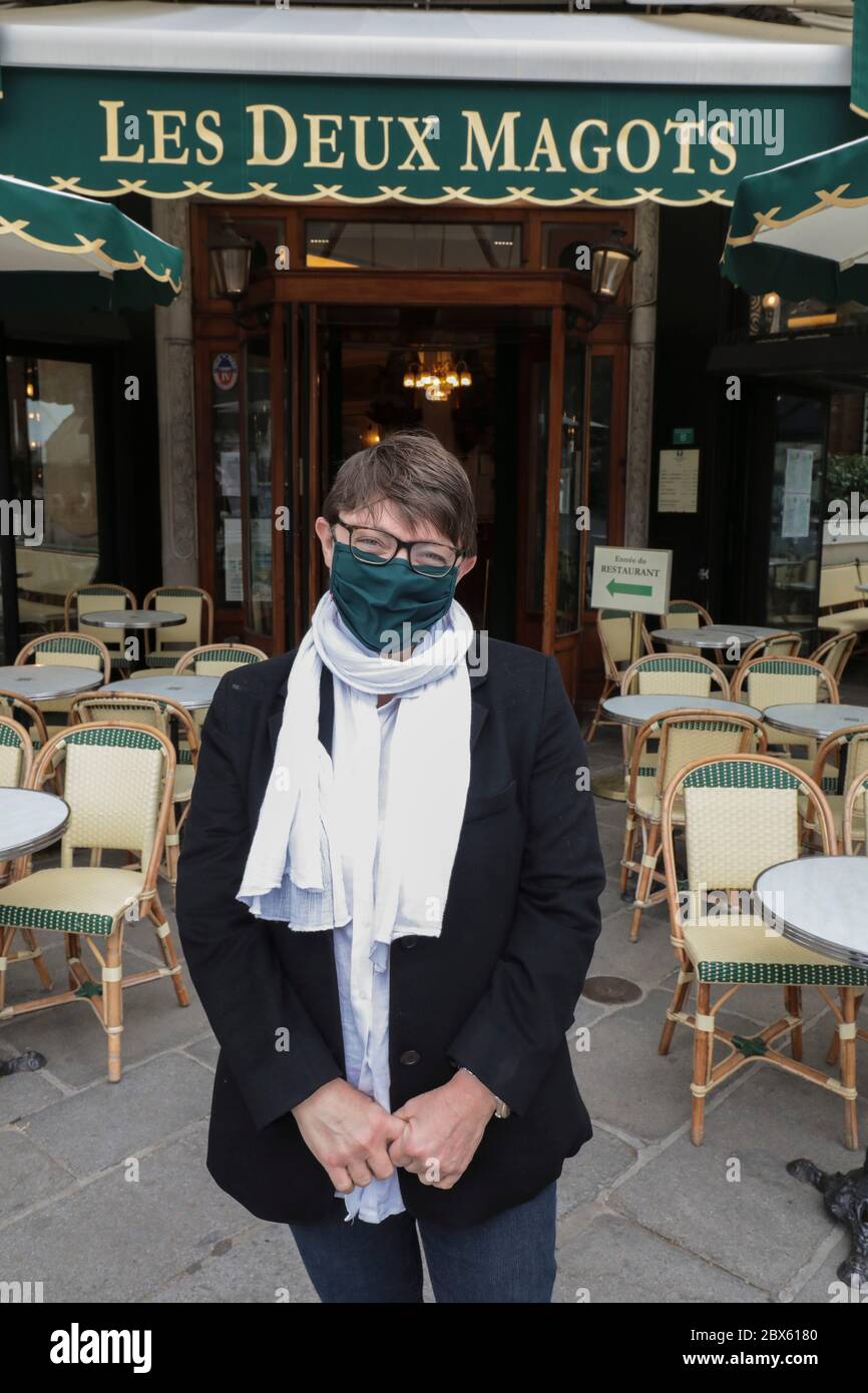 CATHERINE MATHIVAT, DIRECTRICE GÉNÉRALE BRASSERIE LES DEUX MAGOTS À PARIS Banque D'Images