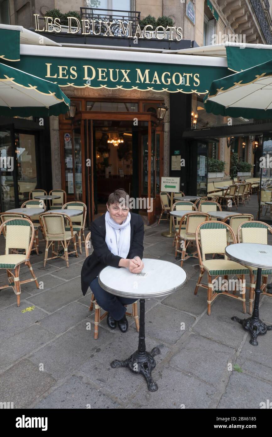 CATHERINE MATHIVAT, DIRECTRICE GÉNÉRALE BRASSERIE LES DEUX MAGOTS À PARIS Banque D'Images