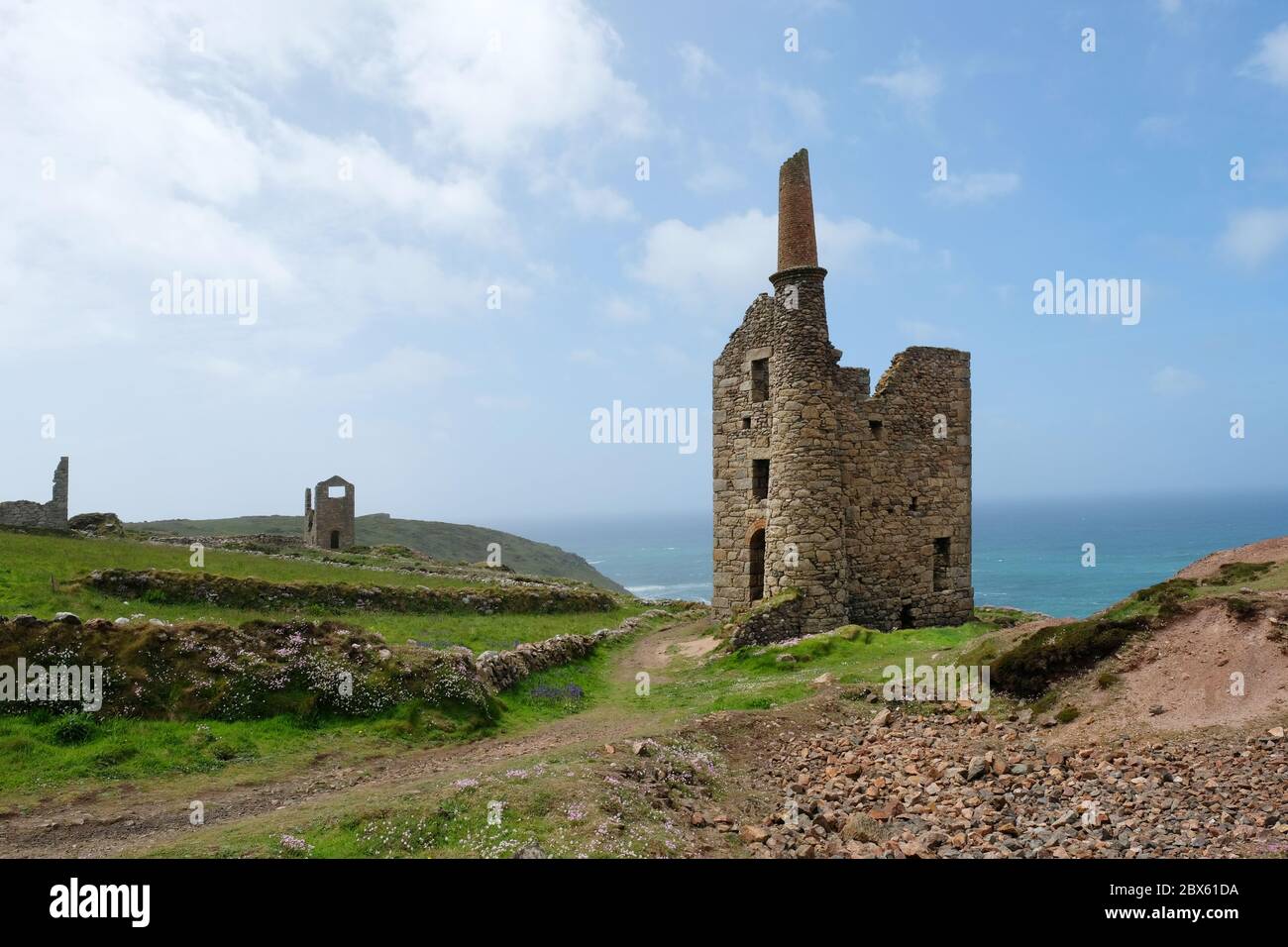 Mines d'étain sur la côte à Botallack, un site du patrimoine mondial, Cornwall, Royaume-Uni - John Gollop Banque D'Images