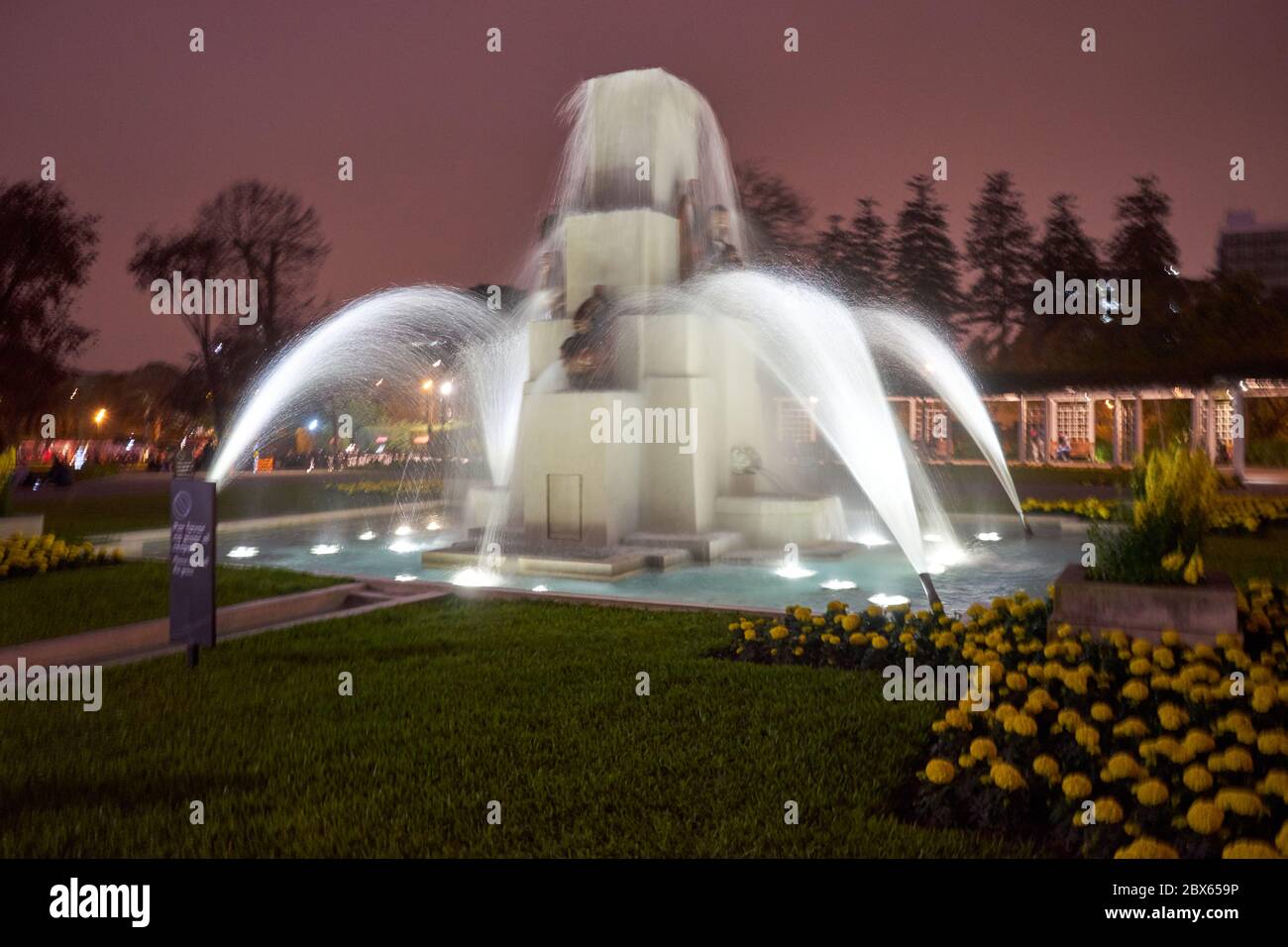 Fontaine avec lumières de Lima Banque D'Images