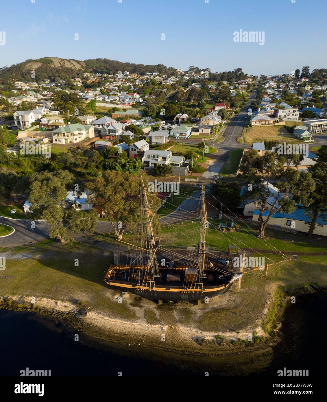 Albany Australie occidentale 10 novembre 2019 : vue aérienne de drone de la réplique de l'Amity Brig, qui est une attraction touristique locale construite en 1976 Banque D'Images