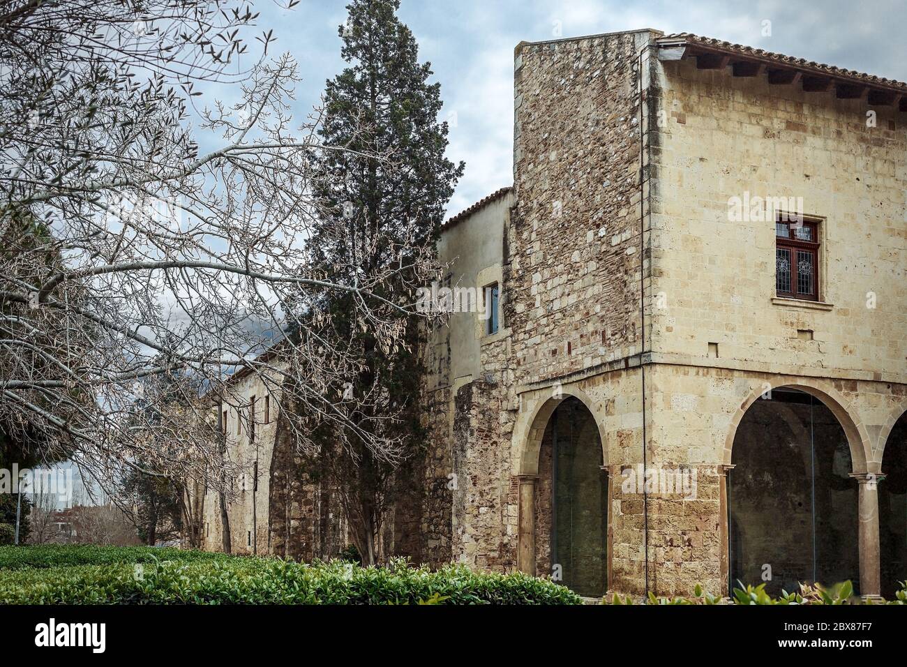 Entrée au monastère roman de la SX à Sant Cugat del .Vallés - province de Barcelone, Catalogne, Espagne Banque D'Images
