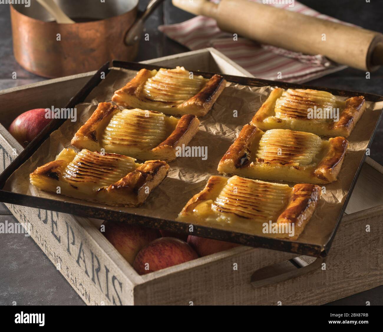 Tranches de tarte aux pommes françaises Banque D'Images