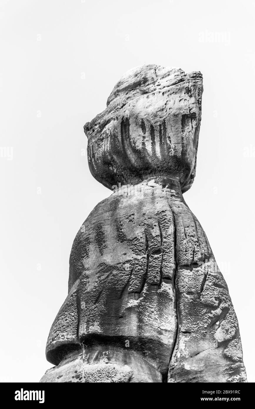 Maire formation de grès à Adrspach Rocks, République tchèque. Image en noir et blanc. Banque D'Images