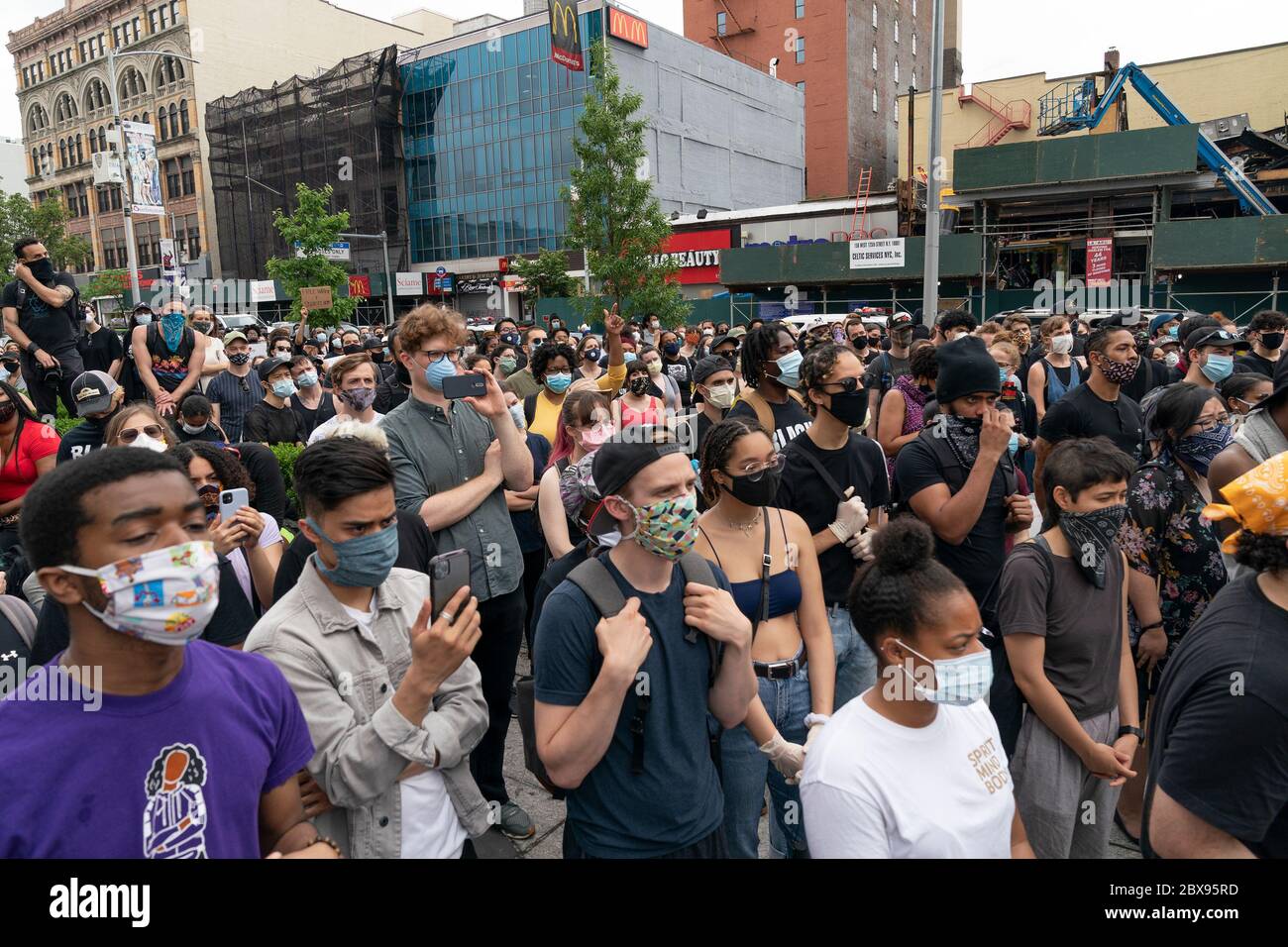 New York, États-Unis. 05e juin 2020. Des manifestants se sont rassemblés pour commémorer Breonna Taylor, tuée par la police à l'occasion de son 27e anniversaire sur la place africaine, sur le boulevard Adam Clayton Powell Jr, à New York, le 5 juin 2020. (Photo de Lev Radin/Sipa USA) crédit: SIPA USA/Alay Live News Banque D'Images