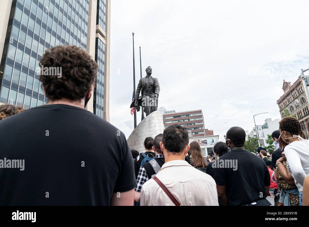 New York, États-Unis. 05e juin 2020. Des manifestants se sont rassemblés pour commémorer Breonna Taylor, tuée par la police à l'occasion de son 27e anniversaire sur la place africaine, sur le boulevard Adam Clayton Powell Jr, à New York, le 5 juin 2020. (Photo de Lev Radin/Sipa USA) crédit: SIPA USA/Alay Live News Banque D'Images